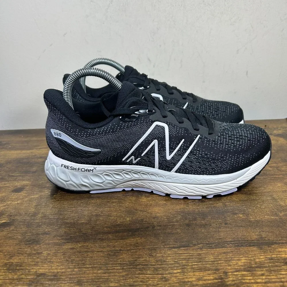 New Balance Fresh Foam 880v12 Womens Size 9 B Black White Running Shoes